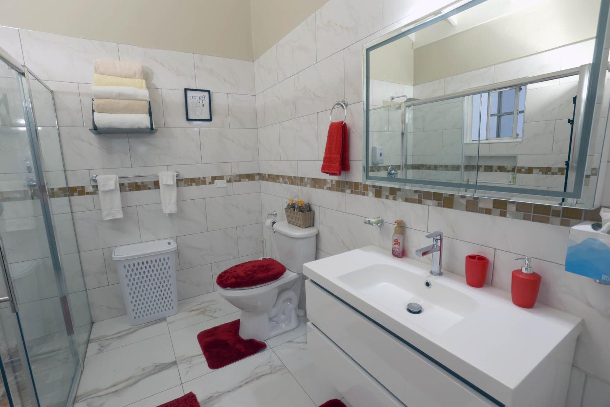 Spacious Luxury 3 Bed Rooms In Кінгстон Екстер'єр фото